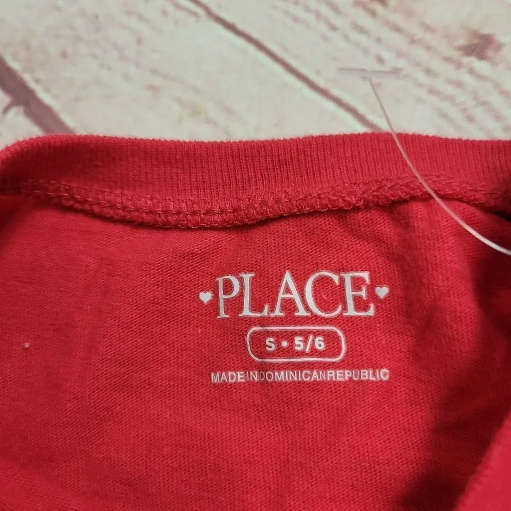 Children's Place Christmas shirt S5/6